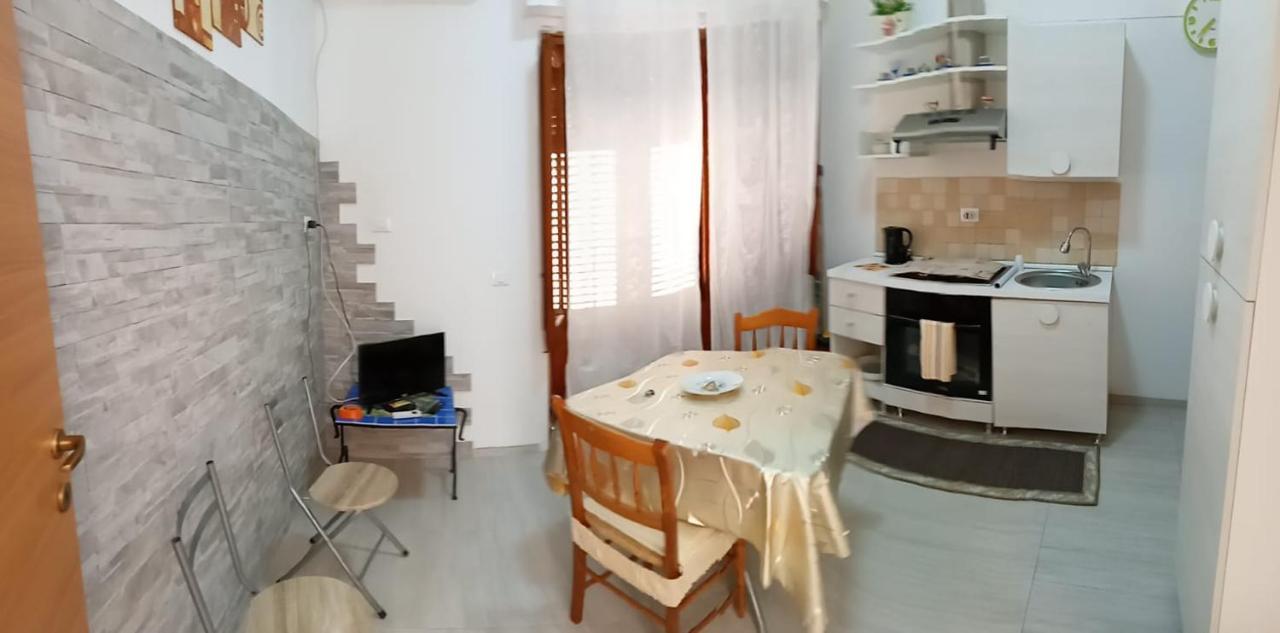 Roberto Guest House Castellammare del Golfo Exterior photo